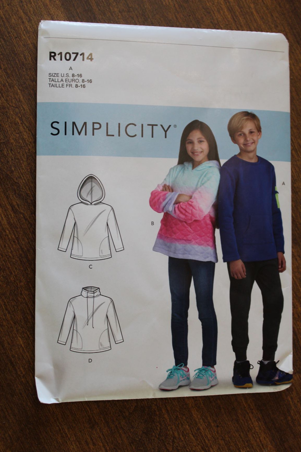 Top Capri Pants and Skirt Girls Sewing Pattern Simplicity 5504