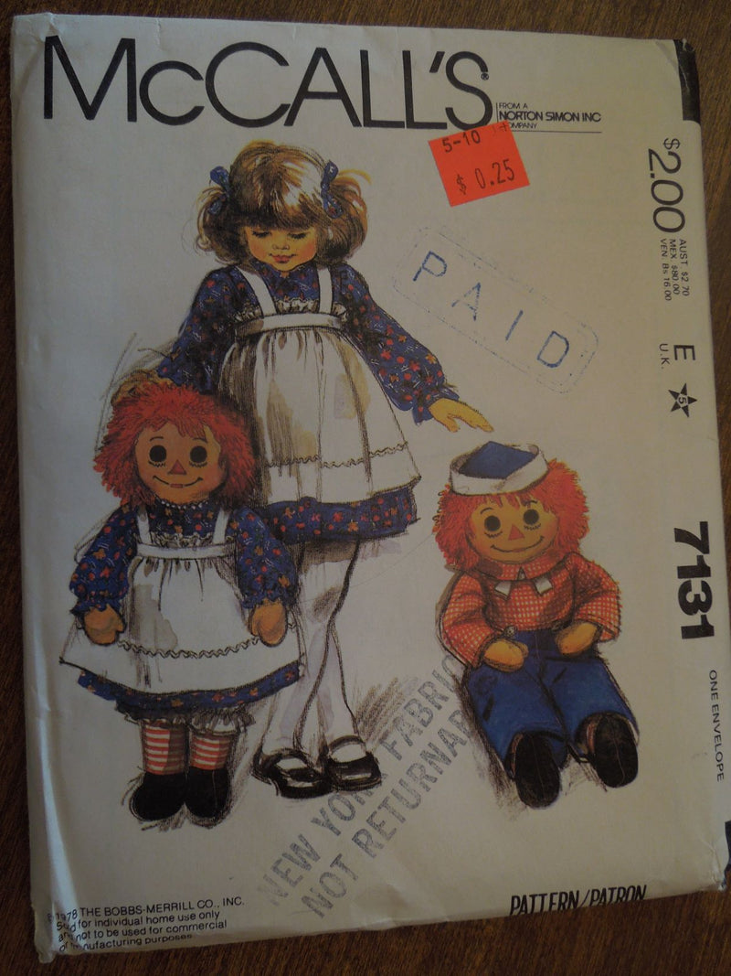 McCalls 7131, Crafts, Dolls and doll clothing, Childrens Apron,  Uncut Sewing Pattern