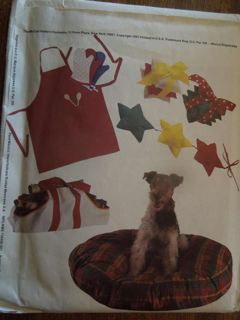 McCalls 5697, Crafts, Dog Bed, Apron, Log carrier, caps, more, Uncut Sewing Pattern