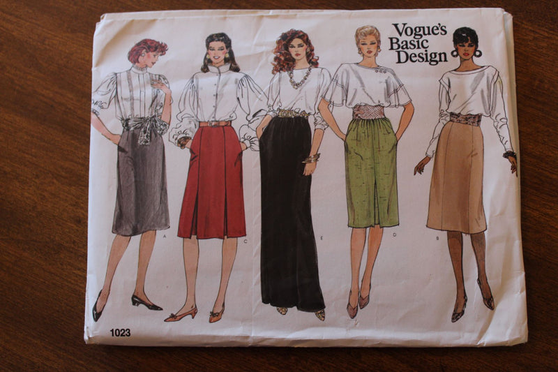 Vogue 1023, Misses Skirts, Uncut Sewing Pattern
