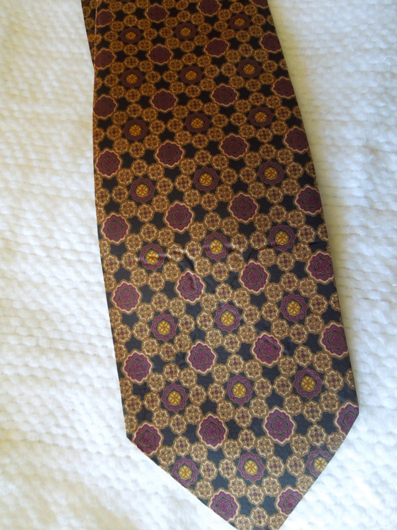 Men's  100% Tricel tie , Brittania, necktie, burgandy/gold/ black < 57", prof. cleaned/pressed