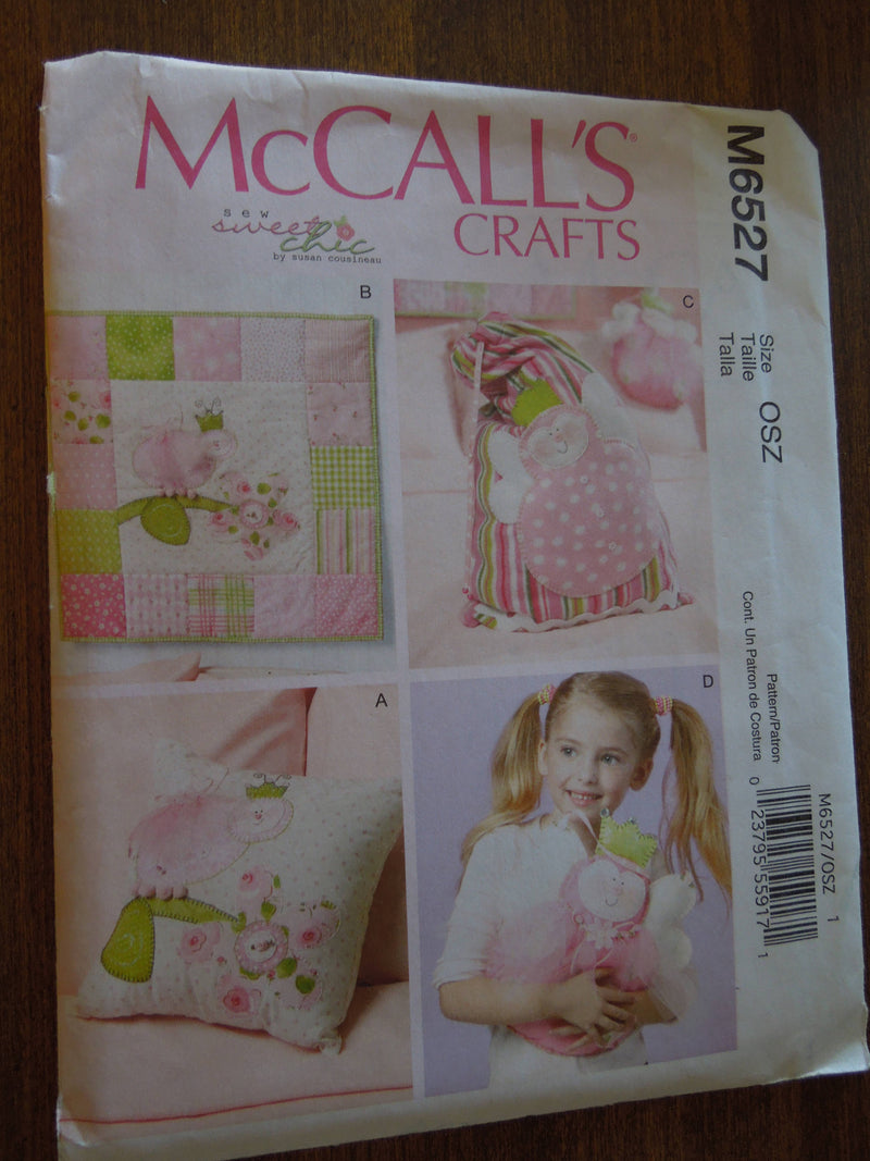 McCalls M6527, pillows, wall hanging, bags and wall decor , UNCUT sewing pattern, crafts