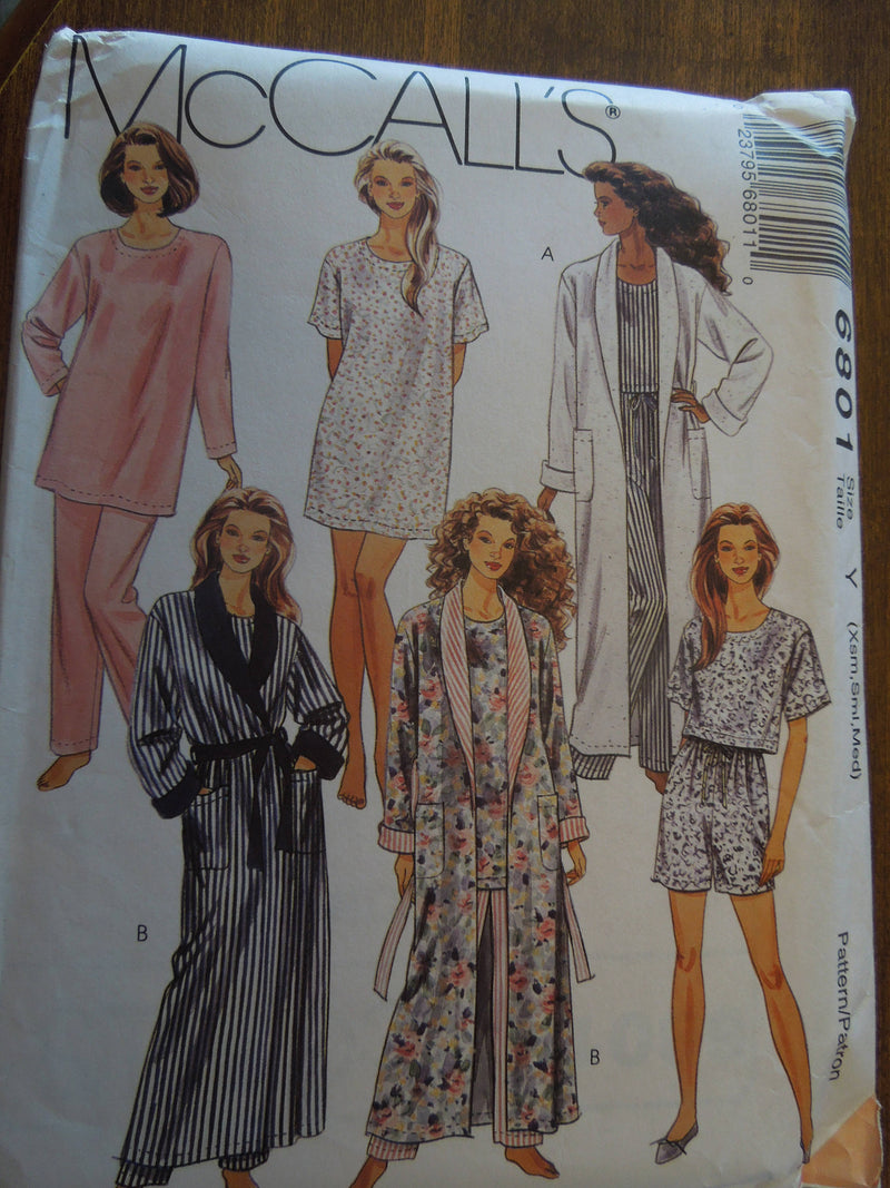 McCalls 6801,Misses Sleepwear, Robes,  UNCUT sewing pattern,